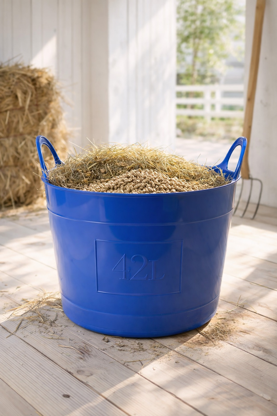 Kümes hayvanları tavuk yem sepeti